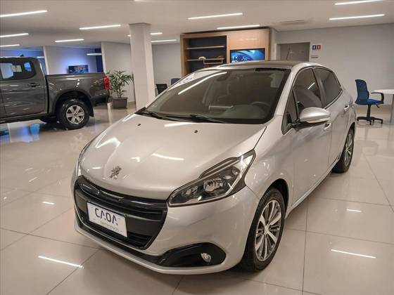 PEUGEOT 208 1.6 GRIFFE 16V FLEX 4P AUTOMÁTICO PEUGEOT 208 1.6 GRIFFE 16V FLEX 4P AUTOMÁTICO